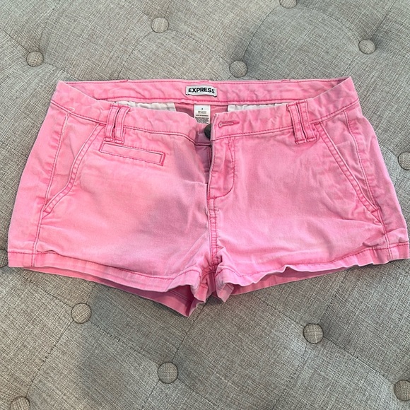 Bright pink express shorts - Picture 1 of 3